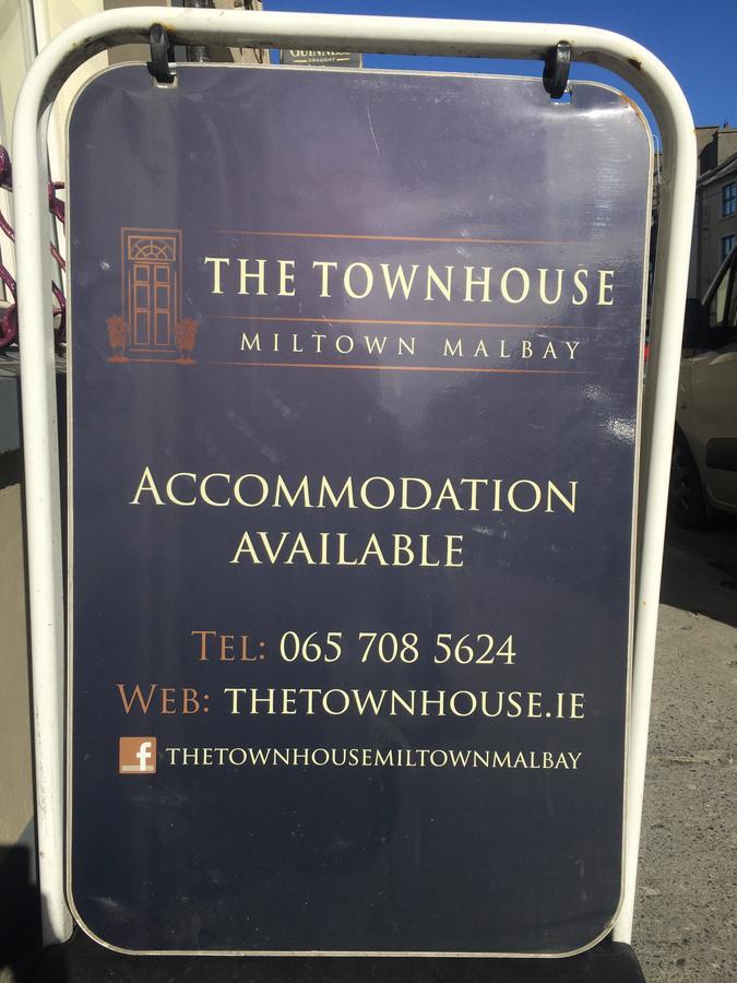 The Townhouse Bed and Breakfast Milltown Malbay Exteriör bild